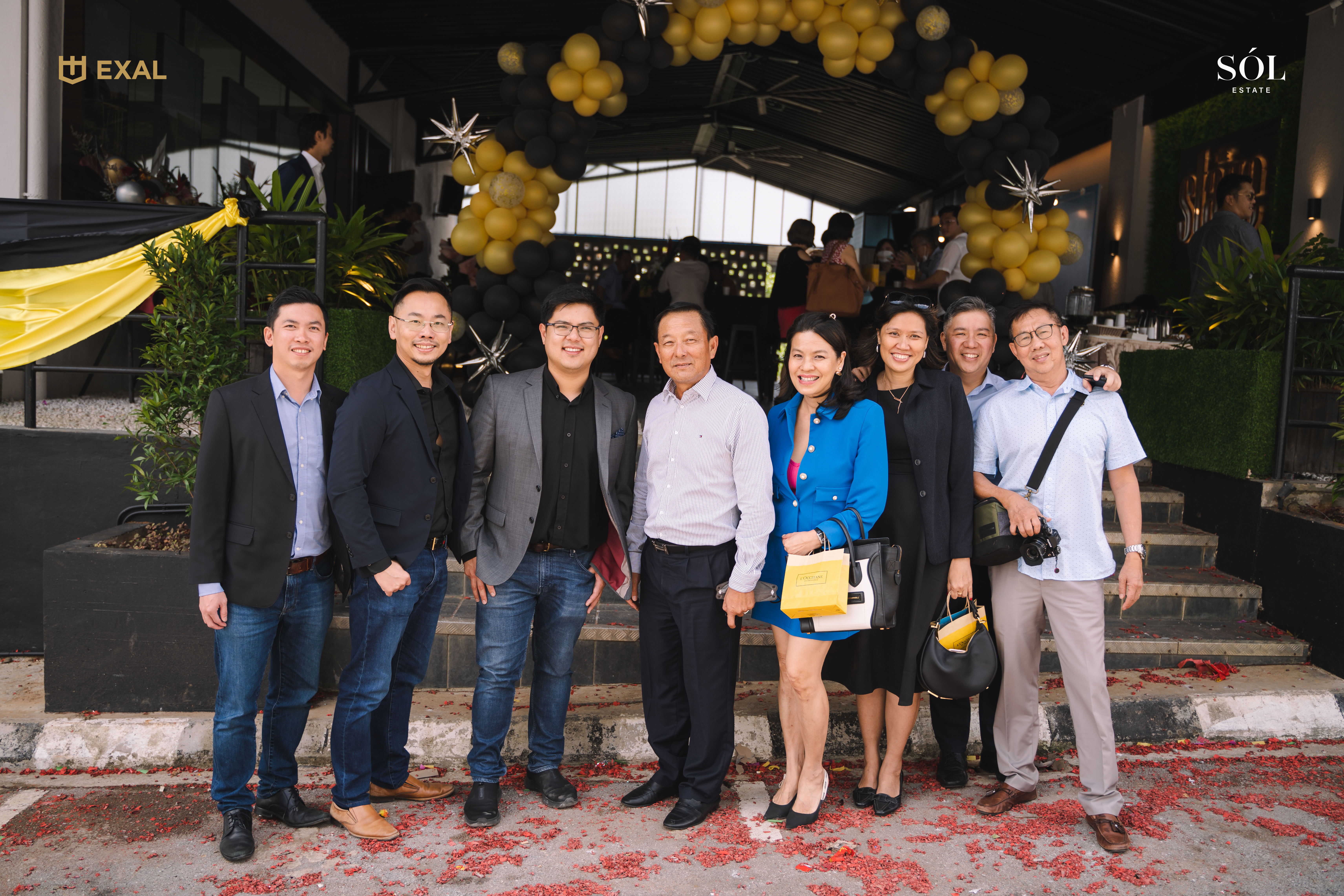 [Representatives from Exal Group during the launch of SÓL Estate and its sales gallery]